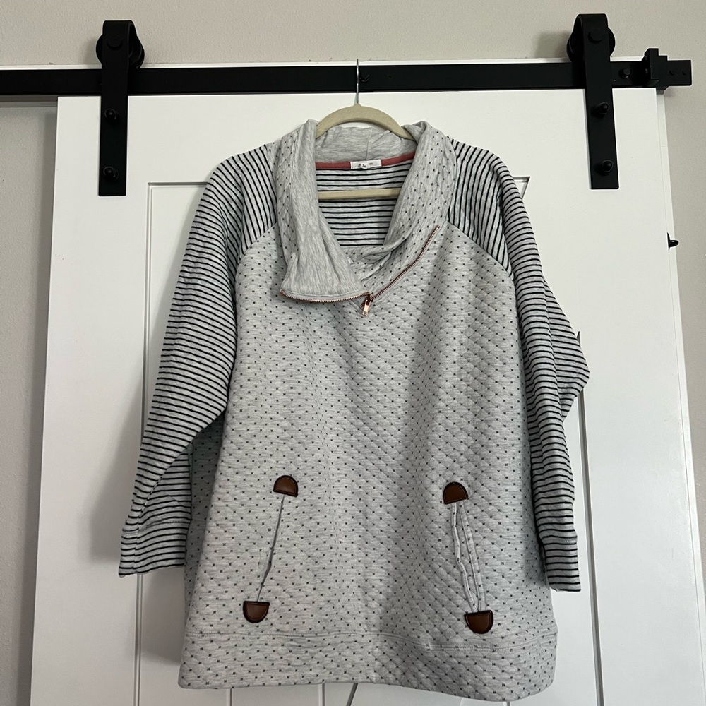 Maurices sweatshirt size 3x